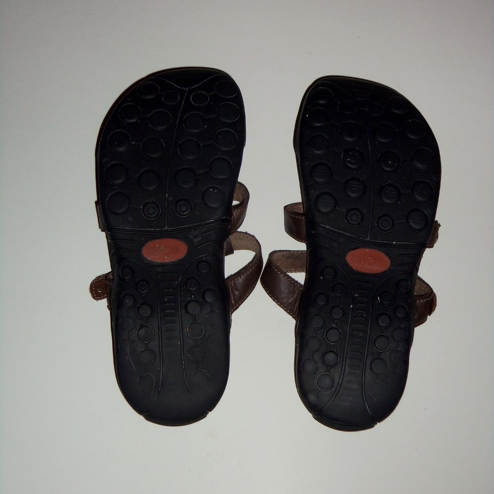 Taos Sandals! Size 6 - Picture 5 of 5